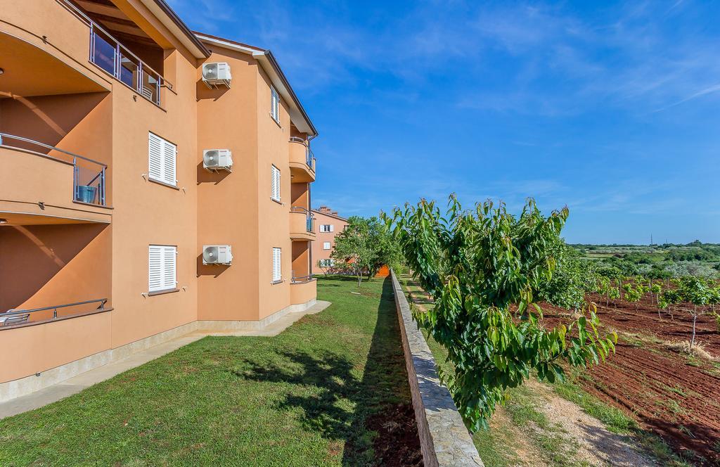 Apartments Stella Rovinjsko Selo Rom bilde