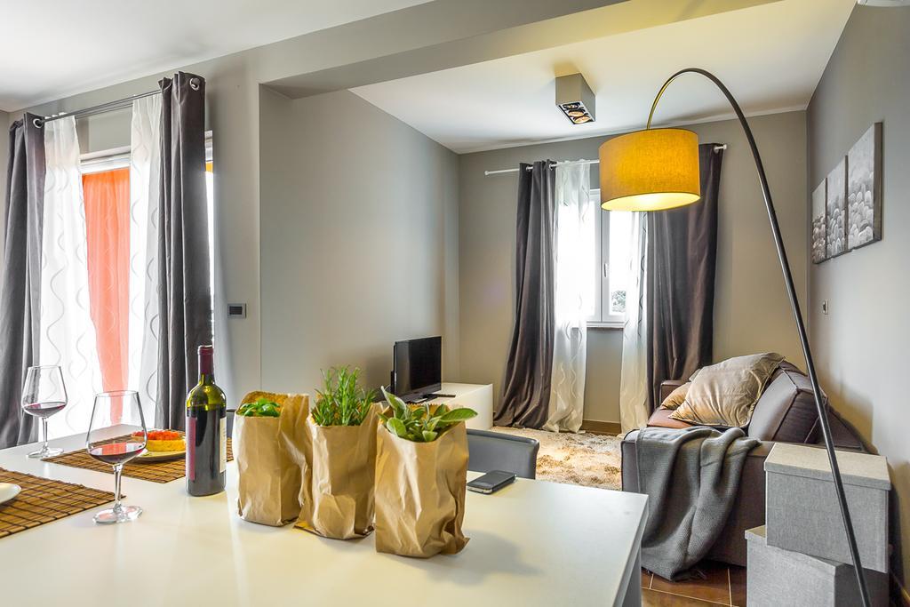 Apartments Stella Rovinjsko Selo Rom bilde