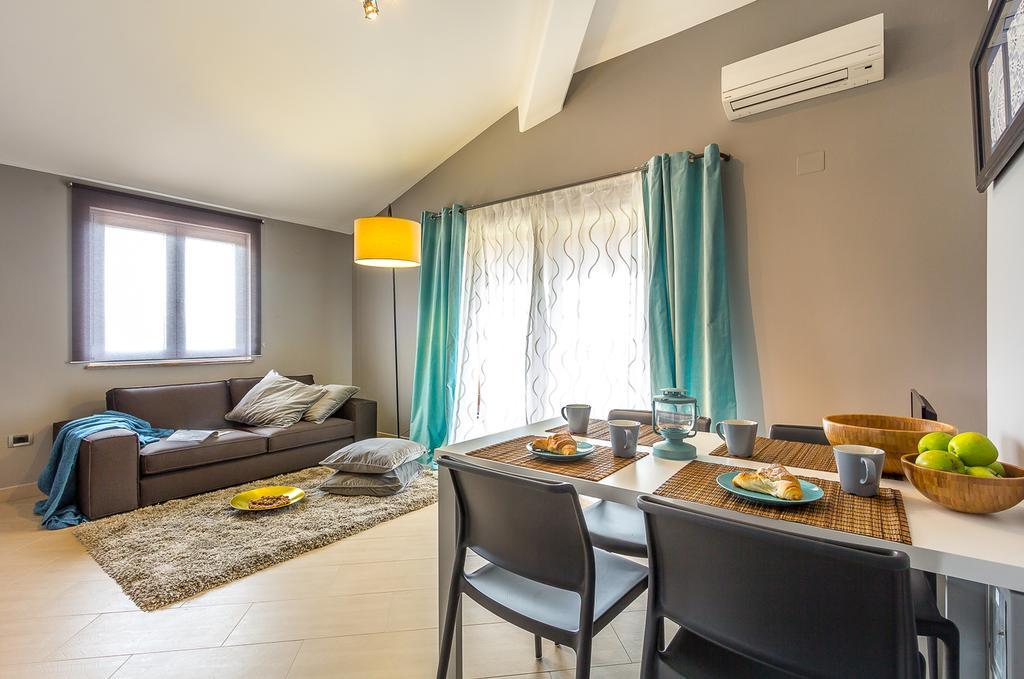 Apartments Stella Rovinjsko Selo Rom bilde